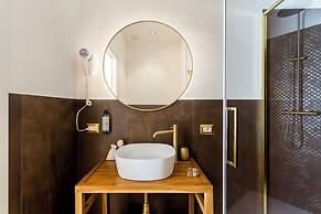 Romi Suite