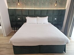 Romi Suite