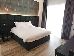 Romi Suite
