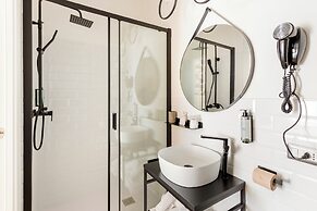 Romi Suite