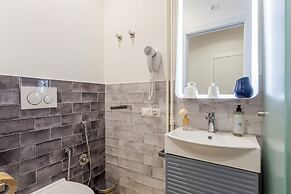 Romi Suite