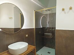 Romi Suite