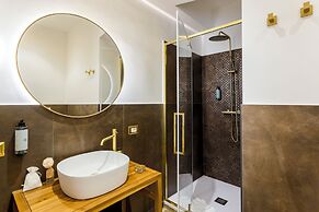 Romi Suite
