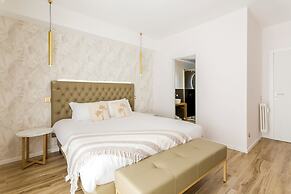 Romi Suite