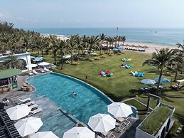 Royal Beachfront Villas & Spa Danang