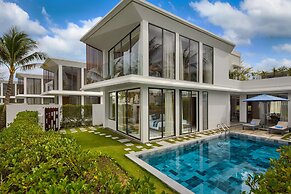 Royal Beachfront Villas & Spa Danang
