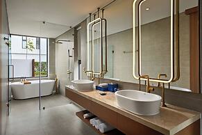 Royal Beachfront Villas & Spa Danang