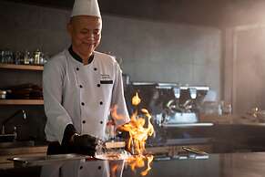 Royal Beachfront Villas & Spa Danang