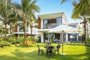 Royal Beachfront Villas & Spa Danang