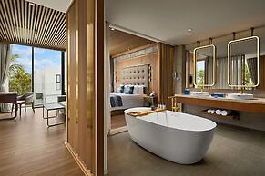 Royal Beachfront Villas & Spa Danang