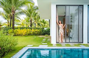 Royal Beachfront Villas & Spa Danang