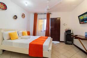 Pontoon Residence & Suites