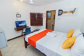 Pontoon Residence & Suites