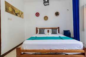 Pontoon Residence & Suites