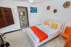 Pontoon Residence & Suites