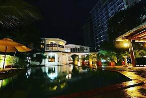 Pontoon Residence & Suites