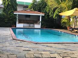 Pontoon Residence & Suites