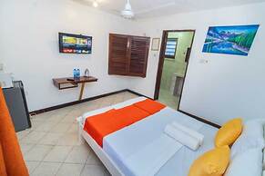 Pontoon Residence & Suites