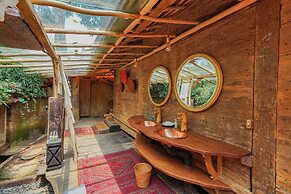 Bambu Indah Resort