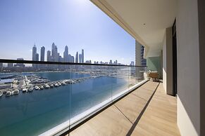 2BR Emaar Beachfront Full Sea Skyline Views
