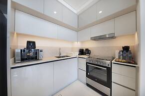 2BR Emaar Beachfront Full Sea Skyline Views