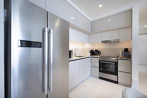 2BR Emaar Beachfront Full Sea Skyline Views
