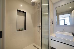 2BR Emaar Beachfront Full Sea Skyline Views
