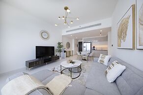 2BR Emaar Beachfront Full Sea Skyline Views