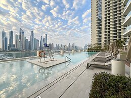 2BR Emaar Beachfront Full Sea Skyline Views