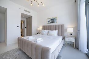 2BR Emaar Beachfront Full Sea Skyline Views