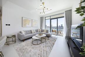 2BR Emaar Beachfront Full Sea Skyline Views