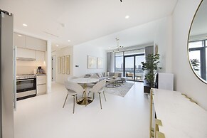 2BR Emaar Beachfront Full Sea Skyline Views