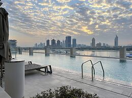 2BR Emaar Beachfront Full Sea Skyline Views
