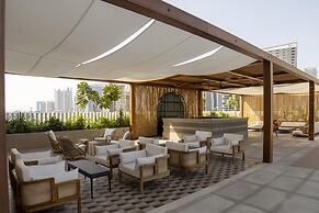Luxe Studio Burj Khalifa View Upside Living