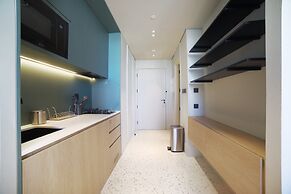 Modern Executive Studio Burj View Upside Living
