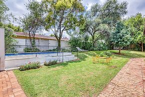 Modern Spanish House-3br-pool-solar-samrand