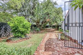 Modern Spanish House-3br-pool-solar-samrand