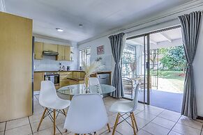 The Cottage-1 Bed-pool-bbq-fibre-solar-samrand