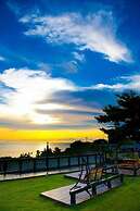 Sunny bay hotel