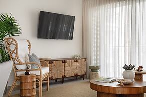 Coral Bay by DR Collection