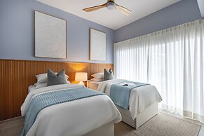 Coral Bay by DR Collection