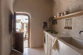 Kanava Cave Winery Villa