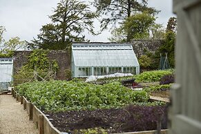 THE PIG at Combe - Devon