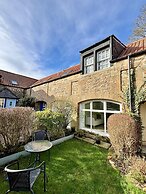 Captivating 2-bed Cottage in Kingsbarns