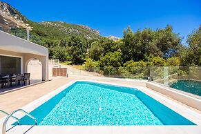 Villa Daisy in Mparmpati
