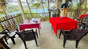 Surf Paradise Hotel