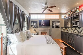Panoramic Paradise 3BR Overlooking SMA