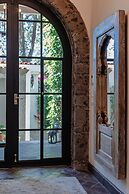 Panoramic Paradise 3BR Overlooking SMA