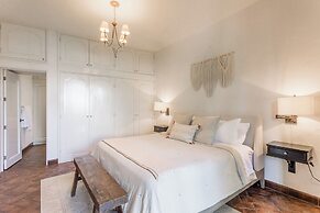 Panoramic Paradise 3BR Overlooking SMA