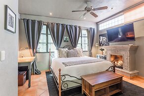 Panoramic Paradise 3BR Overlooking SMA